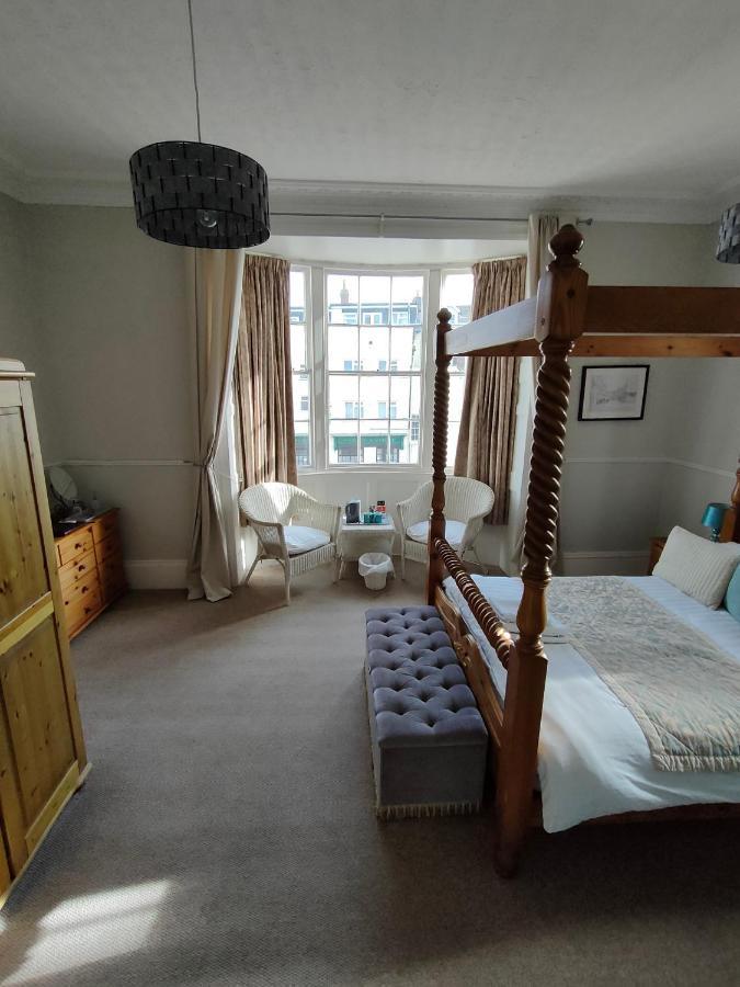 ويموث Valentine Guest House المظهر الخارجي الصورة